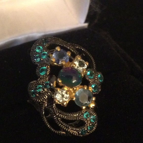 Genuine Black Opal Ring With Sapphires - Picture 4 of 11